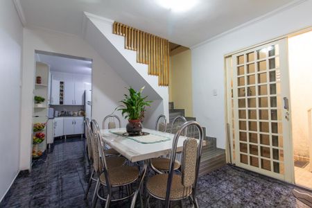 Casa à venda com 185m², 4 quartos e 2 vagasCasa 1 - Sala de Jantar