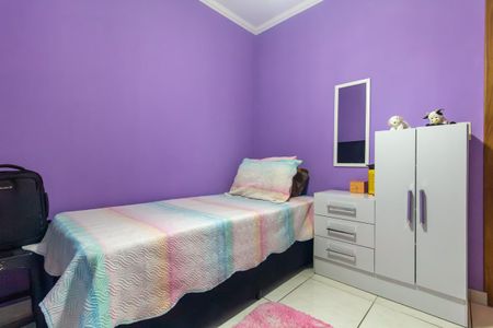 Casa à venda com 185m², 4 quartos e 2 vagasCasa 2 - Quarto 1