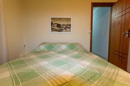 Casa à venda com 185m², 4 quartos e 2 vagasCasa 2 - Quarto 2