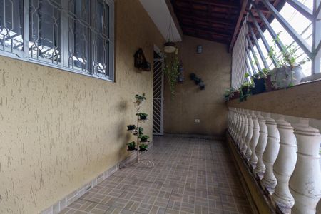 Casa à venda com 185m², 4 quartos e 2 vagasCasa 2 - Varanda