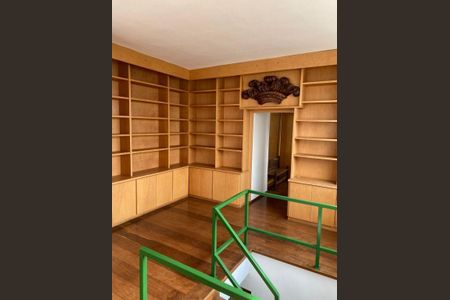 Apartamento para alugar com 200m², 3 quartos e 2 vagas