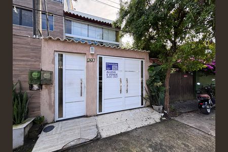 Casa de condomínio à venda com 135m², 3 quartos e 2 vagasFachada