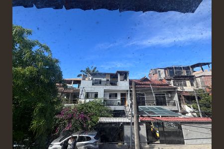 Casa de condomínio à venda com 135m², 3 quartos e 2 vagasVaranda