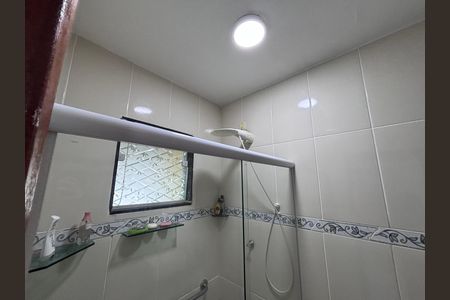 Casa de condomínio à venda com 135m², 3 quartos e 2 vagasBanheiro do Quarto 1