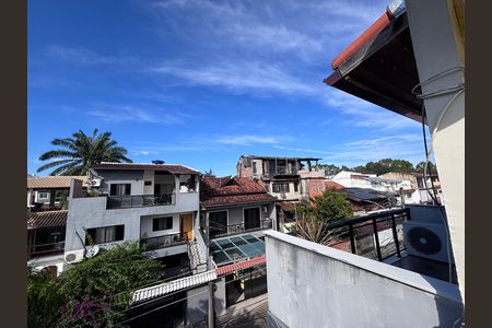 Casa de condomínio à venda com 135m², 3 quartos e 2 vagasÁrea externa