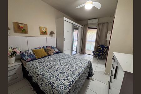 Casa de condomínio à venda com 135m², 3 quartos e 2 vagasQuarto 1