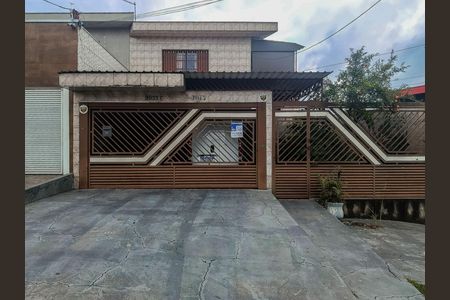 Casa à venda com 136m², 2 quartos e 2 vagas