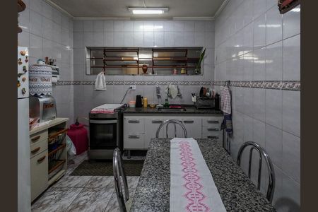 Casa à venda com 136m², 2 quartos e 2 vagas