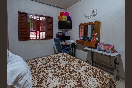 Casa à venda com 136m², 2 quartos e 2 vagas
