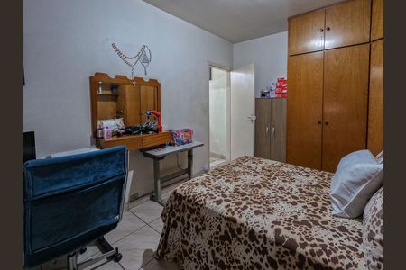 Casa à venda com 136m², 2 quartos e 2 vagas