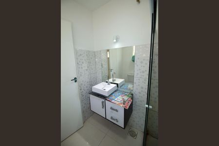 Casa à venda com 100m², 3 quartos e sem vagaBanheiro