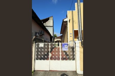 Casa à venda com 100m², 3 quartos e 3 vagasFachada da casa