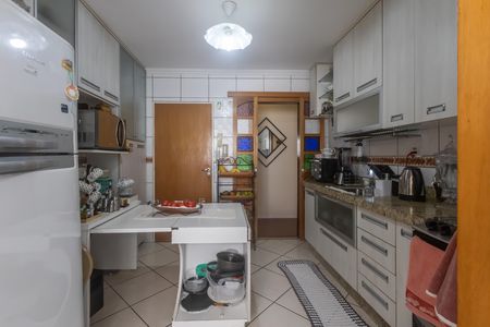 Apartamento à venda com 100m², 4 quartos e 2 vagas Apartamento à venda com 100m², 4 quartos e 2 vagasCozinha