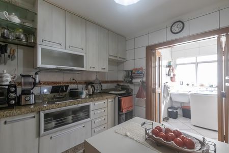 Apartamento à venda com 100m², 4 quartos e 2 vagas Apartamento à venda com 100m², 4 quartos e 2 vagasCozinha
