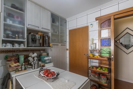 Apartamento à venda com 100m², 4 quartos e 2 vagas Apartamento à venda com 100m², 4 quartos e 2 vagasCozinha