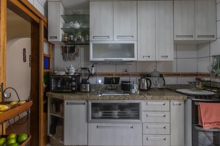 Apartamento à venda com 100m², 4 quartos e 2 vagas Apartamento à venda com 100m², 4 quartos e 2 vagasCozinha