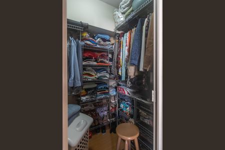 Apartamento à venda com 100m², 4 quartos e 2 vagas Apartamento à venda com 100m², 4 quartos e 2 vagasQuarto Suíte