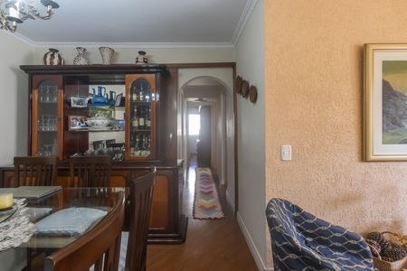 Apartamento à venda com 100m², 4 quartos e 2 vagas Apartamento à venda com 100m², 4 quartos e 2 vagasSala