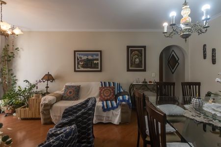 Apartamento à venda com 100m², 4 quartos e 2 vagas Apartamento à venda com 100m², 4 quartos e 2 vagasSala
