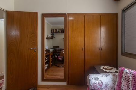 Apartamento à venda com 100m², 4 quartos e 2 vagas Apartamento à venda com 100m², 4 quartos e 2 vagasQuarto 1