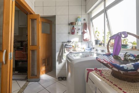Apartamento à venda com 100m², 4 quartos e 2 vagas Apartamento à venda com 100m², 4 quartos e 2 vagasÁrea de Serviço