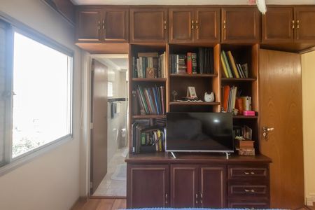 Apartamento à venda com 100m², 4 quartos e 2 vagas Apartamento à venda com 100m², 4 quartos e 2 vagasQuarto Suíte