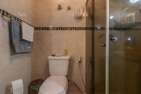Apartamento à venda com 100m², 4 quartos e 2 vagas Apartamento à venda com 100m², 4 quartos e 2 vagasBanheiro Corredor