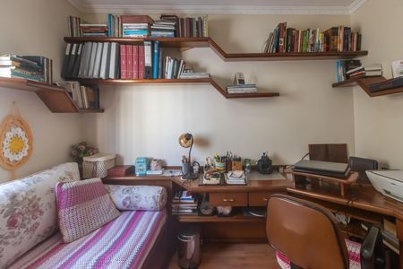 Apartamento à venda com 100m², 4 quartos e 2 vagas Apartamento à venda com 100m², 4 quartos e 2 vagasQuarto 1