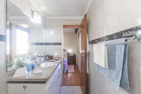 Apartamento à venda com 100m², 4 quartos e 2 vagas Apartamento à venda com 100m², 4 quartos e 2 vagasBanheiro da Suíte
