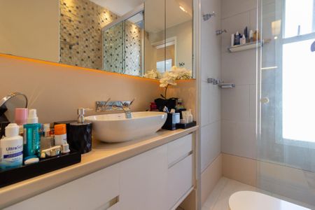 Apartamento para alugar com 80m², 2 quartos e 2 vagas Apartamento para alugar com 80m², 2 quartos e 2 vagasBanheiro da Suíte 2