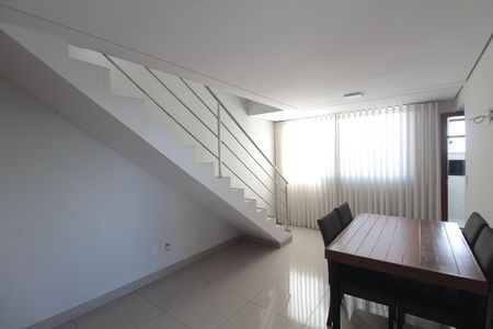 Sala de apartamento à venda com 2 quartos, 100m² em Candelária, Belo Horizonte