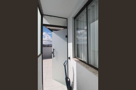 Apartamento à venda com 100m², 2 quartos e 1 vagaÁrea de Serviço