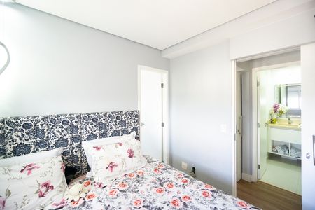 Apartamento à venda com 68m², 2 quartos e 2 vagas Apartamento à venda com 68m², 2 quartos e 2 vagasSuíte