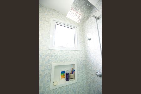 Apartamento à venda com 68m², 2 quartos e 2 vagas Apartamento à venda com 68m², 2 quartos e 2 vagasChuveiro