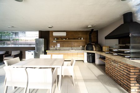 Apartamento à venda com 68m², 2 quartos e 2 vagas Apartamento à venda com 68m², 2 quartos e 2 vagasChurrasqueira