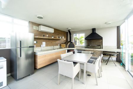 Apartamento à venda com 68m², 2 quartos e 2 vagas Apartamento à venda com 68m², 2 quartos e 2 vagasChurrasqueira