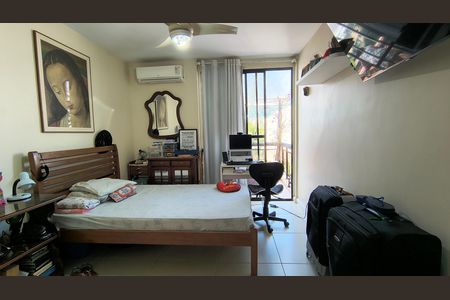 Apartamento à venda com 187m², 3 quartos e 3 vagas Apartamento à venda com 187m², 3 quartos e 3 vagasQuarto 1