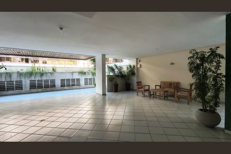 Apartamento à venda com 187m², 3 quartos e 3 vagas Apartamento à venda com 187m², 3 quartos e 3 vagasÁrea Comum
