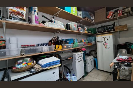 Apartamento à venda com 187m², 3 quartos e 3 vagas Apartamento à venda com 187m², 3 quartos e 3 vagasQuarto de Serviço