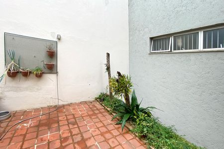 Casa à venda com 370m², 4 quartos e 4 vagas Casa à venda com 370m², 4 quartos e 4 vagasQuintal