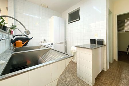 Casa à venda com 370m², 4 quartos e 4 vagas Casa à venda com 370m², 4 quartos e 4 vagasÁrea de Serviço