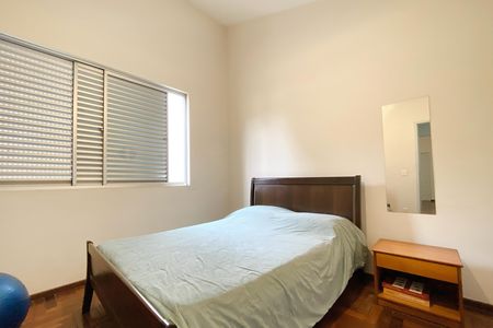 Casa à venda com 370m², 4 quartos e 4 vagas