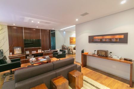 Apartamento à venda com 167m², 3 quartos e 2 vagas