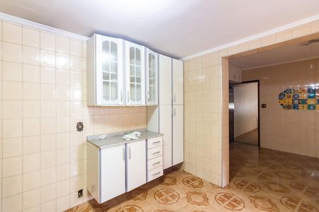 Casa para alugar com 350m², 3 quartos e 2 vagasCozinha 