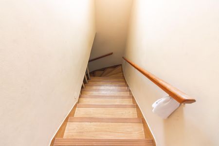 Casa para alugar com 350m², 3 quartos e 2 vagasEscada