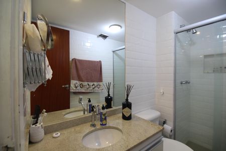 Banheiro Social de apartamento à venda com 3 quartos, 89m² em Barra Olímpica, Rio de Janeiro