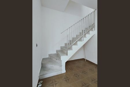 Apartamento para alugar com 89m², 2 quartos e 1 vagaEscada
