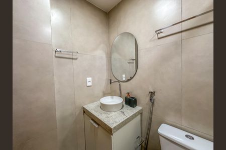 Banheiro social de kitnet/studio à venda com 1 quarto, 30m² em Centro, Rio de Janeiro