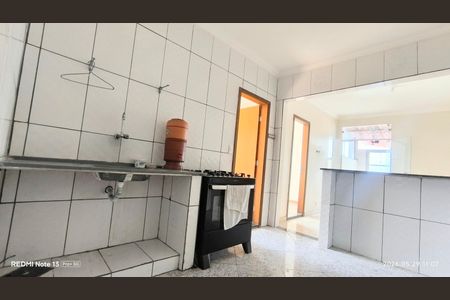 Cozinha de casa para alugar com 2 quartos, 80m² em Pompéia, Belo Horizonte