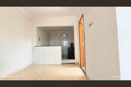 Sala de casa para alugar com 2 quartos, 80m² em Pompéia, Belo Horizonte